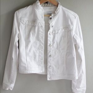 White Kensie ruffled jean jacket